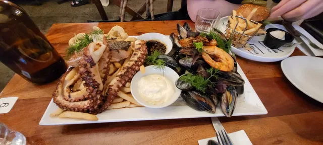 Piatella Cafe Bar