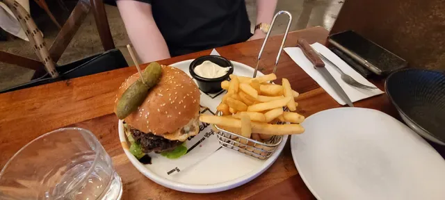 Piatella Cafe Bar