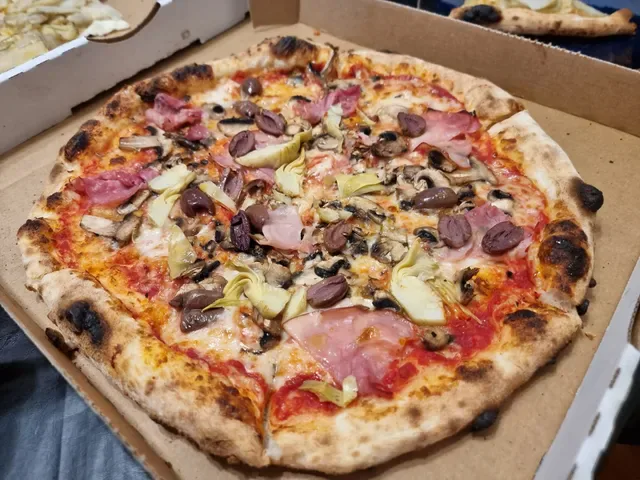 Maurizio Pizzeria