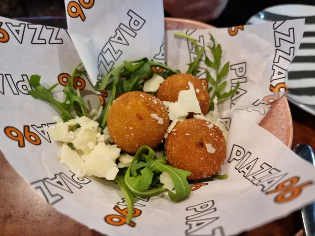 Maurizio Pizzeria