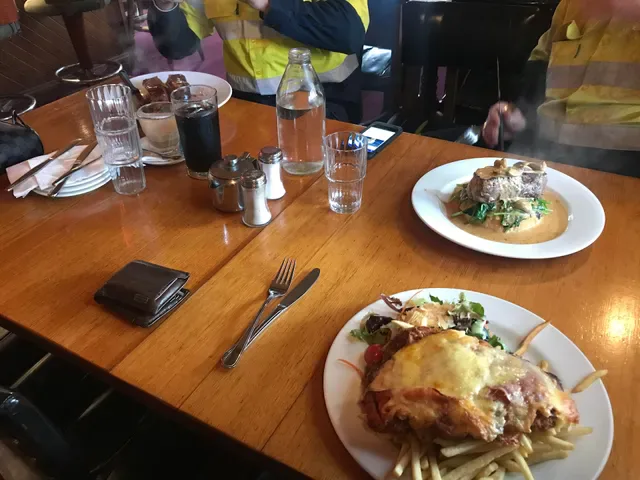 Pig & Whistle Tavern