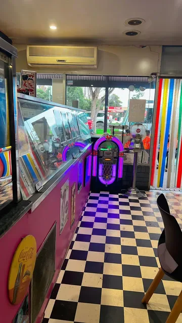 Pink Ladies Diner