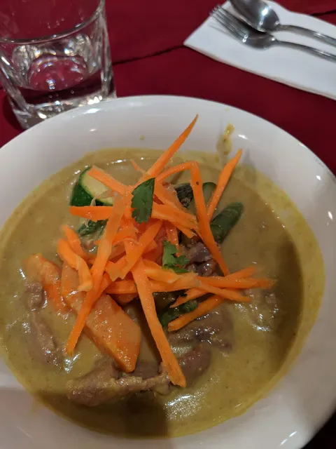 Piyada Thai Macleod