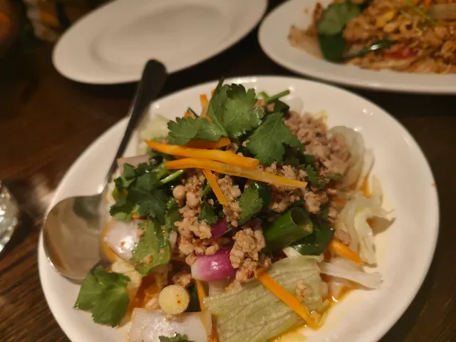 Piyada Thai Macleod