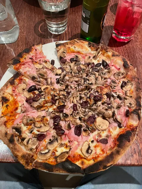Pizza E Vino