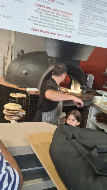 Pizza Lioni