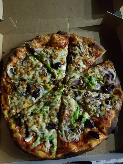 Pizza Lioni