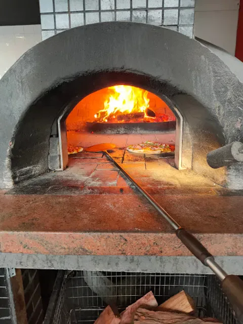 Pizza Lioni