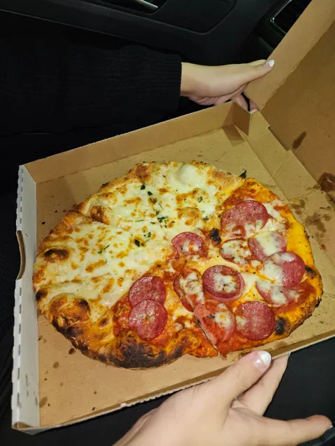 Pizza Lioni