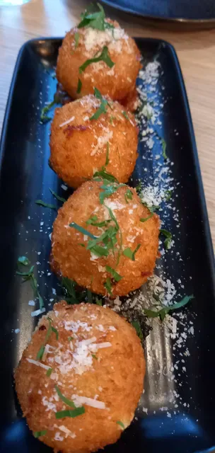 Pizzicotto Pizzeria e Cucina - Italian Restaurant Strathmore and Essendon