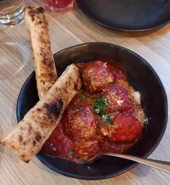 Pizzicotto Pizzeria e Cucina - Italian Restaurant Strathmore and Essendon