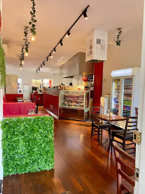 Pops Cafe Bar