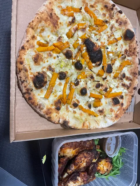 Portone Woodfired Pizza & Bar