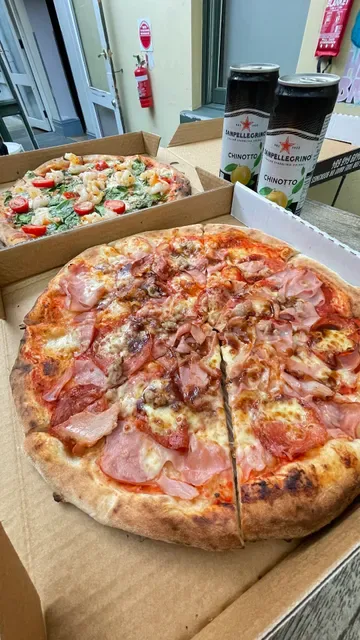 Portone Woodfired Pizza & Bar