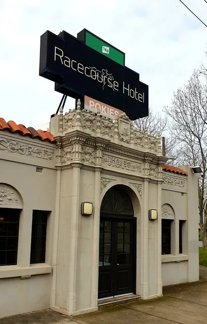 Racecourse Hotel