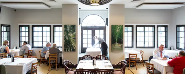 Racecourse Hotel