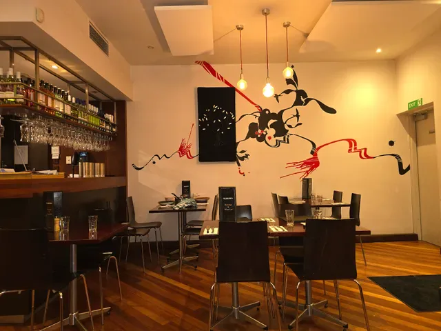 RaceTrack Cafe