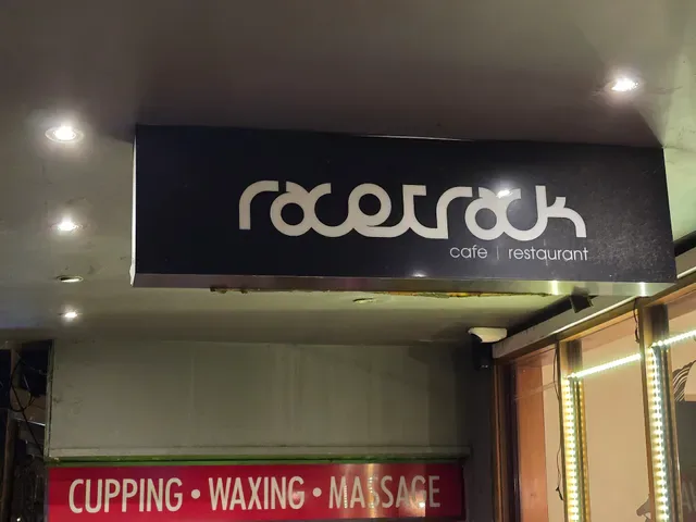 RaceTrack Cafe