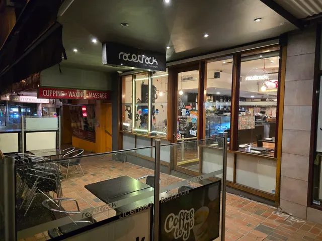 RaceTrack Cafe