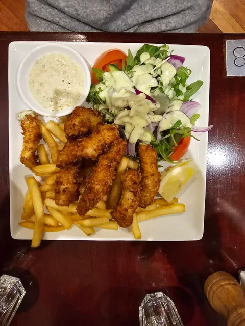 RaceTrack Cafe