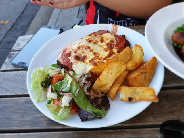 Railway Club Hotel