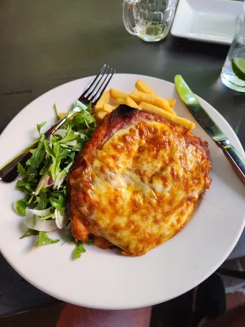 Railway Hotel South Melbourne