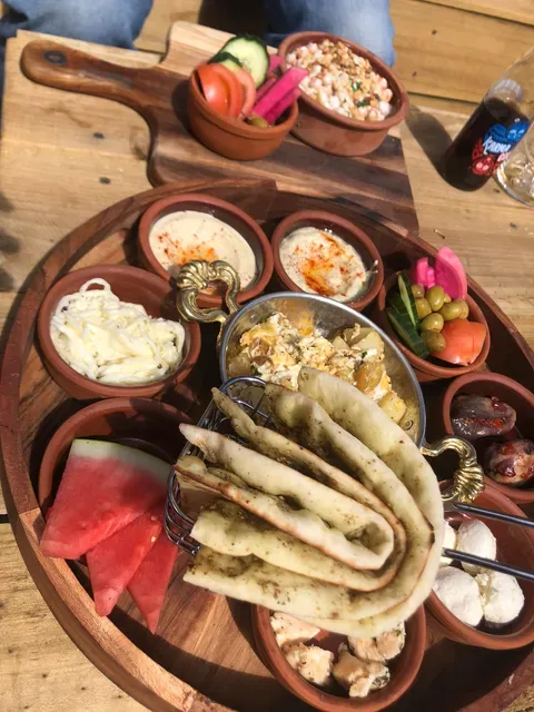 Raqwa Cafe & Bakery