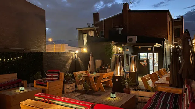 Raqwa Cafe & Bakery