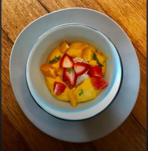 Raqwa Cafe & Bakery