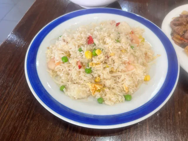 Restaurant 323