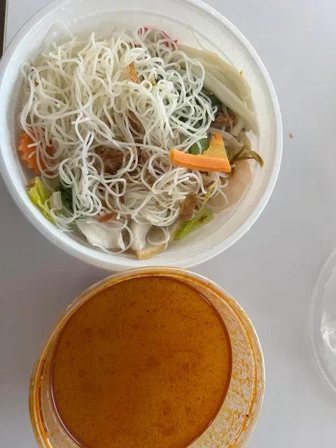 Restaurant 323