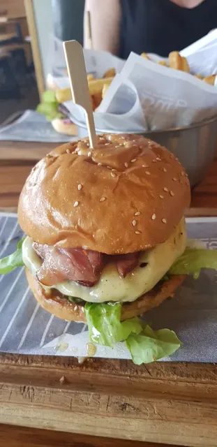 Ribs & Burgers Craigieburn