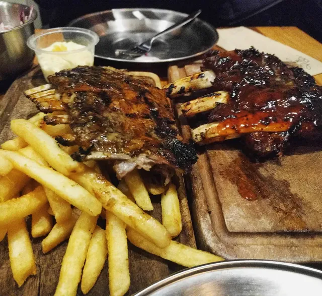 Ribs & Burgers Hawthorn
