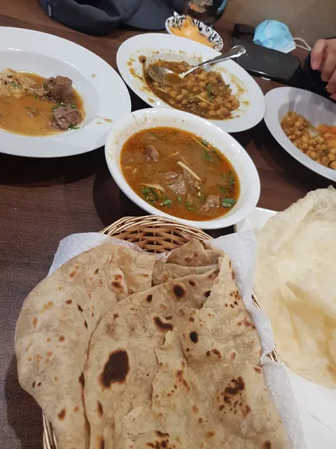 Rosh Restaurant