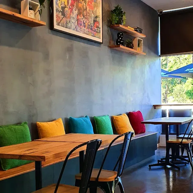 Round About Cafe