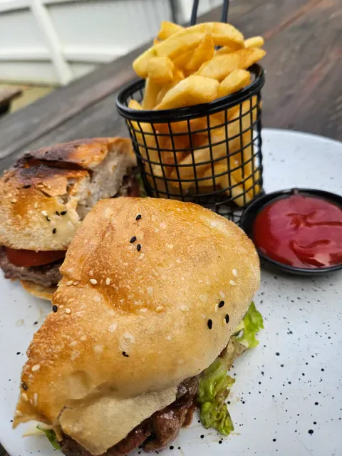 Round About Cafe