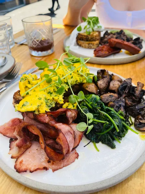 Round Bird Food & Wine Merchants