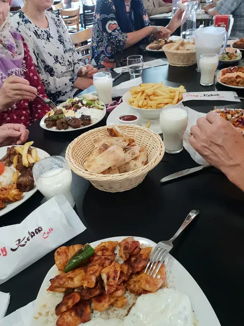 Roxy Kebabs & Cafe Coolaroo