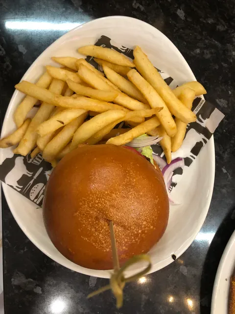 Roza’s Kitchen - Pizza, Burgers, Pasta