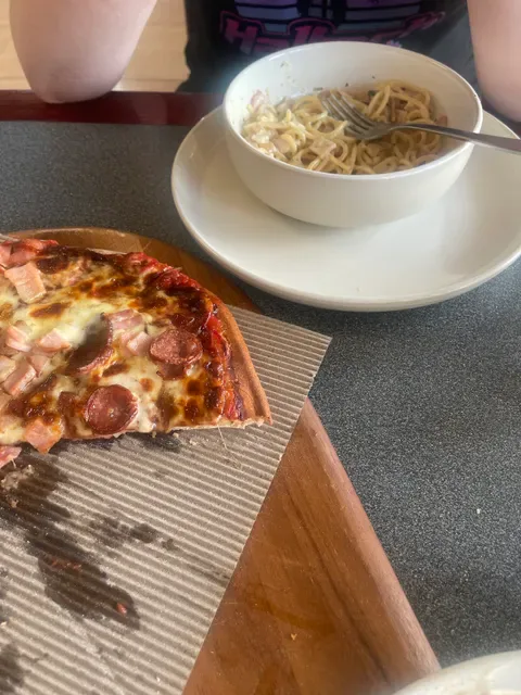 Sabatino Woodfired pizzeria