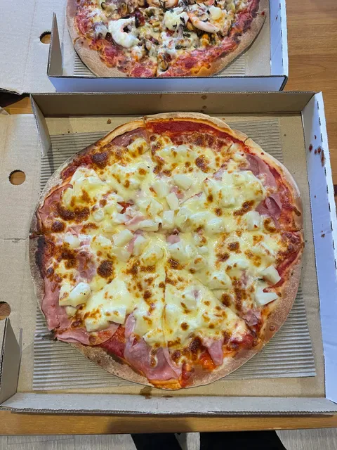 Sabatino Woodfired pizzeria