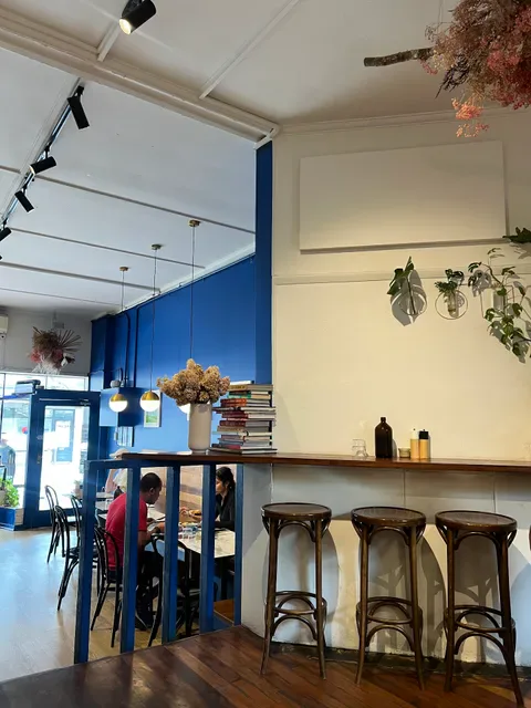 Saint Jaxie Cafe