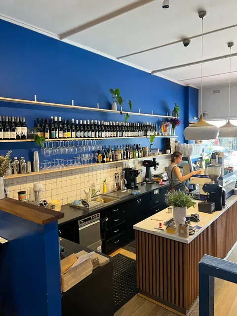 Saint Jaxie Cafe