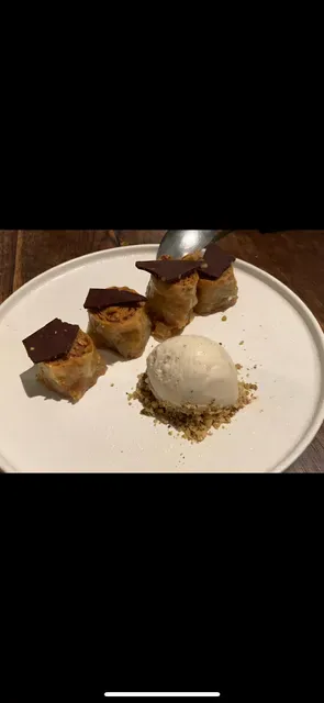 SALONA | 260A SWAN ST RICHMOND | Est. 1969