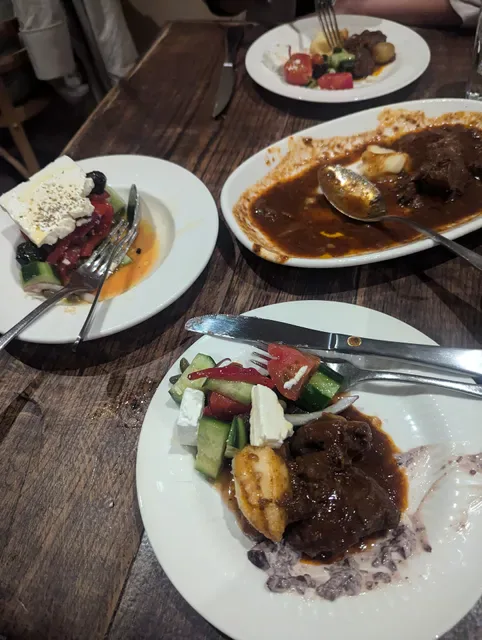 SALONA | 260A SWAN ST RICHMOND | Est. 1969