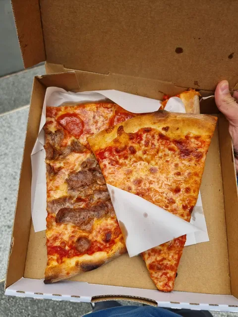 Sal's Authentic New York Pizza - Flinders Lane