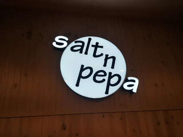 Salt n Pepa Cafe