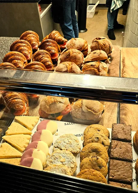 Saluministi Flinders Lane