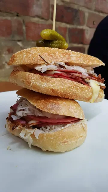 SANTUCCI‘s