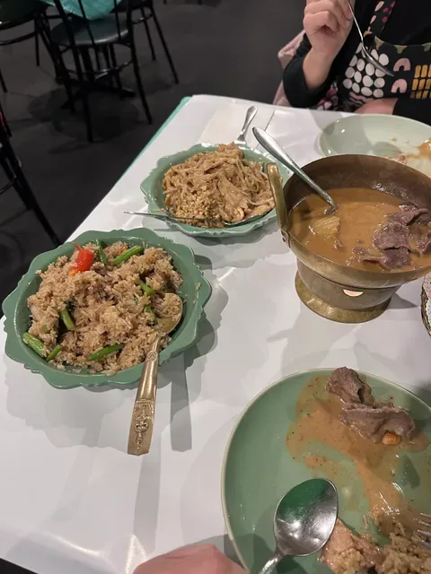 Saowanee Thai